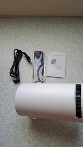 Projetor HY300 Portátil LED | Cinema em Casa | Novo | Controle Remoto