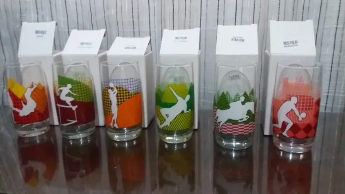 Coleção de 6 Copos Esportivos  Colecionáveis Coca-Cola, Novos na caixa