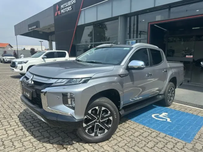 Mitsubishi L200 Triton Sport HPE-S 2.4 CD Dies. AUT 2024