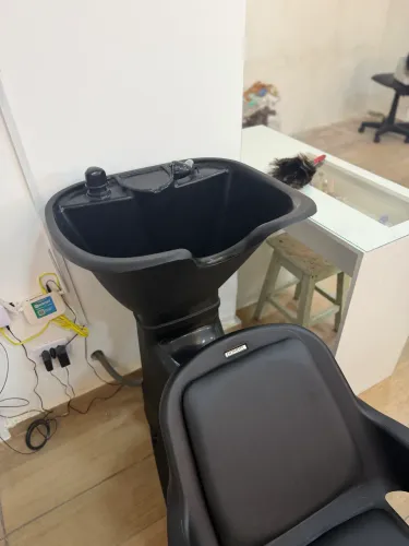 Lavatório de salão. Novo