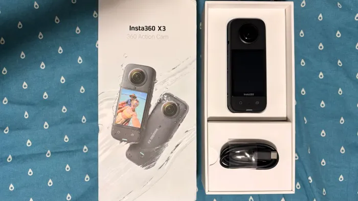 Câmera 360° Insta 360 X3