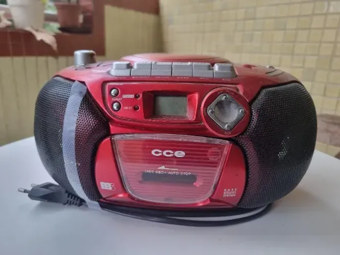 Rádio CCE RD-84X ? Retrô com CD e Cassete