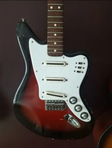 Guitarra Giannini Supersonic decada de 60. Com a Case original.