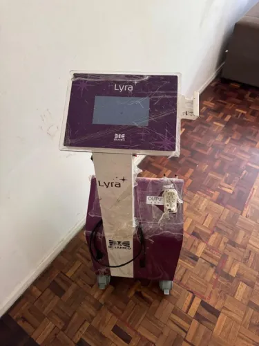 Lyra. Aparelho de depilação a laser 