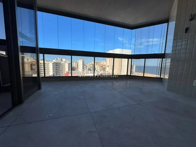 Imóvel para venda possui 170 metros quadrados com 4 quartos em Itapuã - Vila Velha - ES