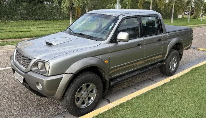 Mitsubishi L200 Outdoor GLS 2.5 4X4 CD TDI Diesel 2012