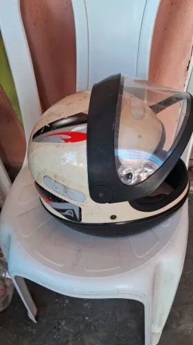 CAPACETE