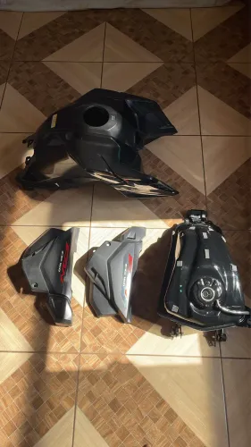 Vendo ou troco roupa da Fan 2025 