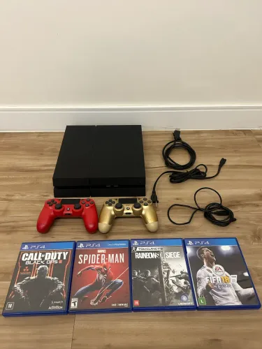 PS4 EM PERFEITO ESTADO + 2 CONTROLES+ 4 JOGOS