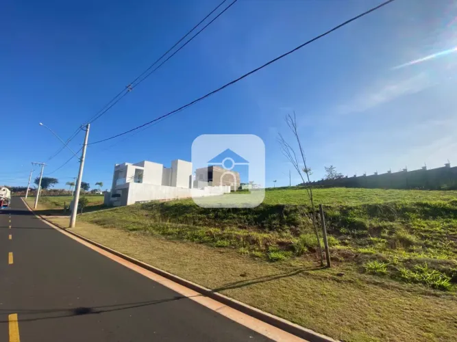 Terreno para venda no condomínio Terras Alpha