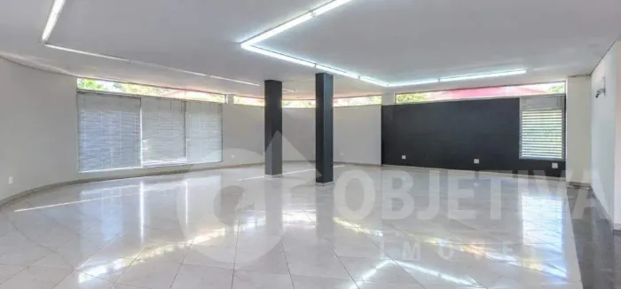 Loja para aluguel, 3 vagas, CARAJAS - UBERLANDIA/MG
