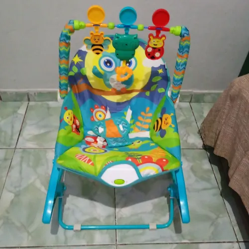 Cadeira de descanso e balanço 