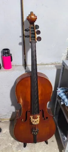 Violoncelo Eagle CE 300 4/4 - Madeira Maciça (Luthieria/Estudo Avançado)