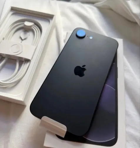 Iphone 17e black 256gb caixa e nota