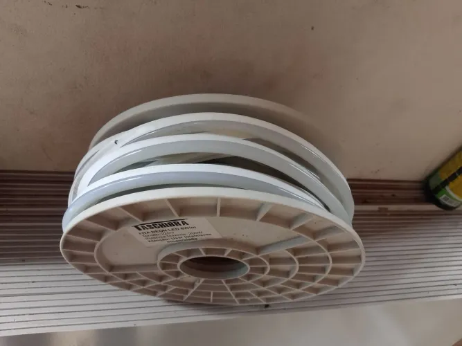 Fita de led nunca foi usado mais de 25 metros 