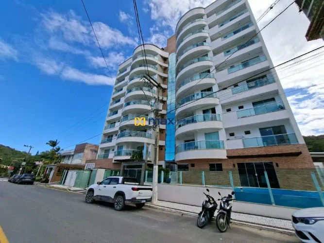 Apartamento semimobilado com 3 suítes, uma delas com vista mar! Praia de Cabeçudas, Itajaí