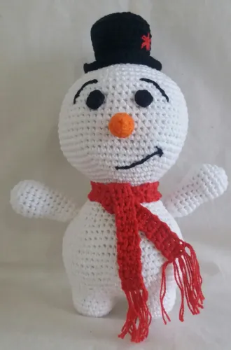 Boneco De Neve Natal 25cm Yoyo feito artesanalmente em Crochê 