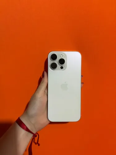 iPhone 16 Pro Max 