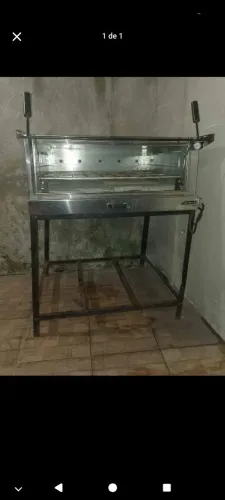 Forno a gás para pizzas e bolo.