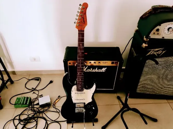 Guitarra Godin Stratocaster Session Made Usa