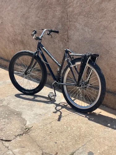 Vendo bike montadinha em excelente uso Aro26