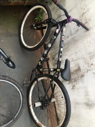vendo bike aro 29 com aros vmaxx montada porem parada
