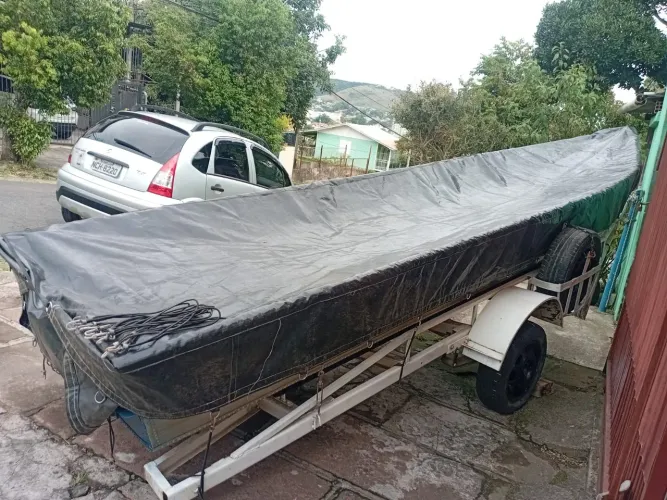 Barco Beira Rio
