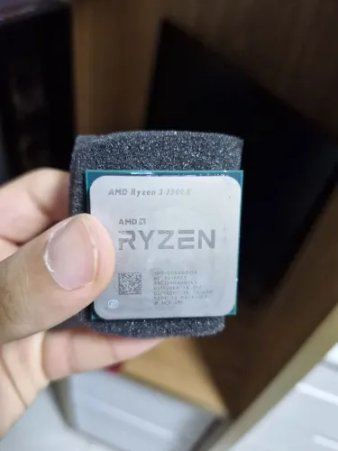 AMD RYZEN 3 3300X 