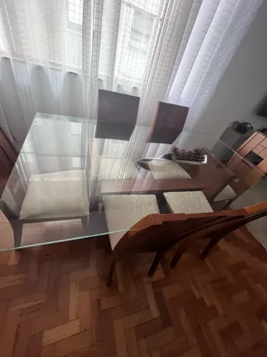 Mesa de vidro de 6 cadeiras 