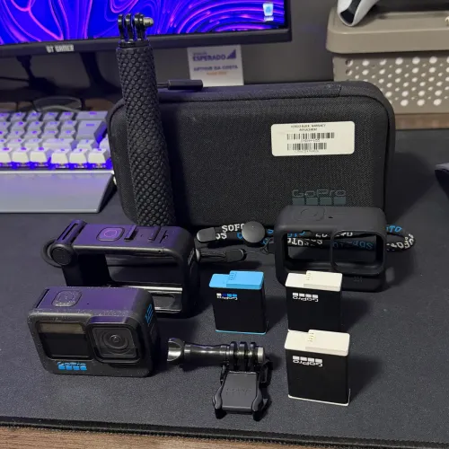 GoPro Hero 12 Black + Kit de Acessórios (Mídia Mod, Baterias e Bastão)