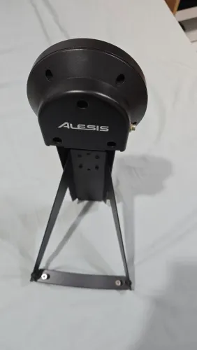 Pad bumbo Alesis Nitro Max