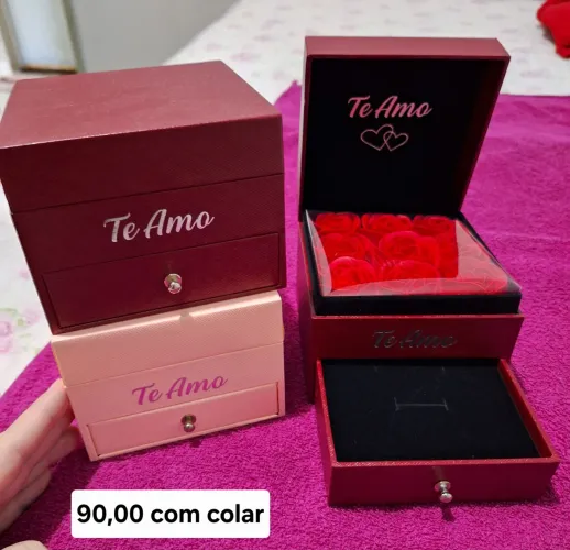 Presente - caixa com colar