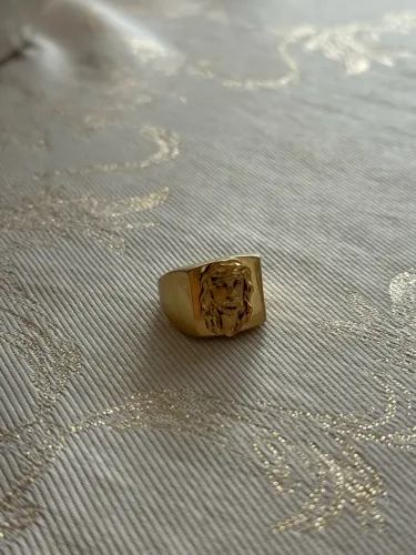 anel maciço de jesus em ouro 18k