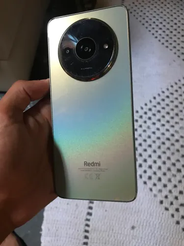 Vendo Redmi A3x em boas condições