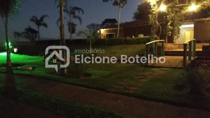Chácara em Uberlândia (Bairro Sítio Sonho Verde) Residencial/Comercial | 20.000 m²