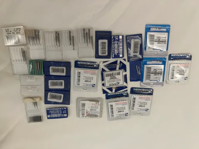 LOTE DE BRICAS E PONTAS DIAMANTADAS ODONTOLÓGICA NOVAS( várias marcas)