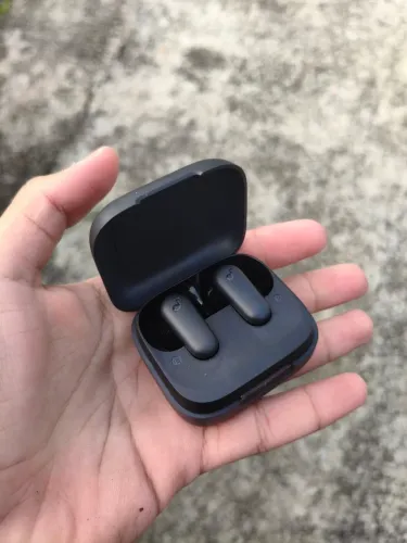 Fone de ouvido bluetooth Soundcore P30i preto