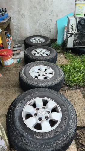 Roda original Toyota Hilux semi nova