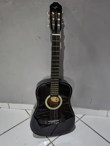 Vendo violão ?