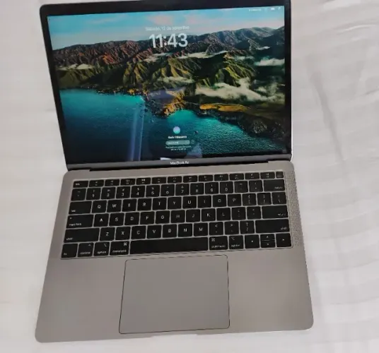 MackBook Air Retina 13,3? 2018 8GB mem SSD 256GB