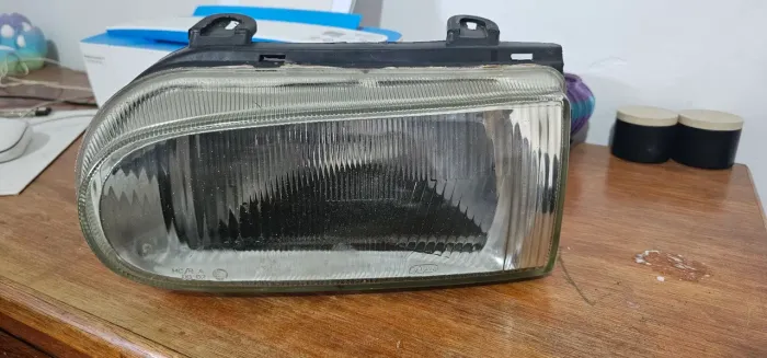 Farol esquerdo Gol / Parati / Saveiro G2