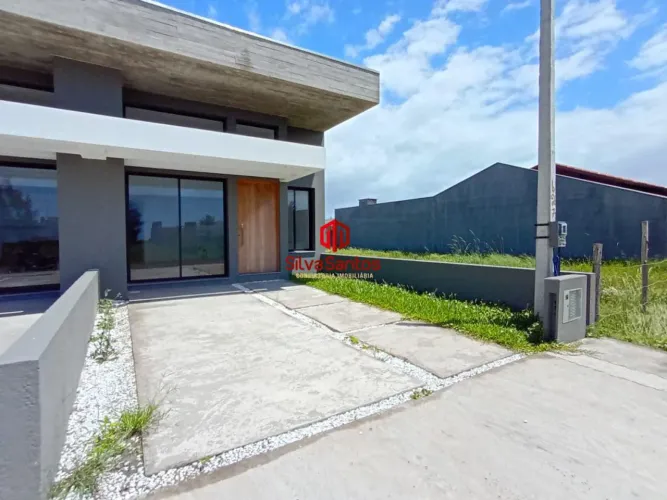 Casa à venda em Capão da Canoa, bairro Jardim beira mar, frente mar, com churrasqueira e p