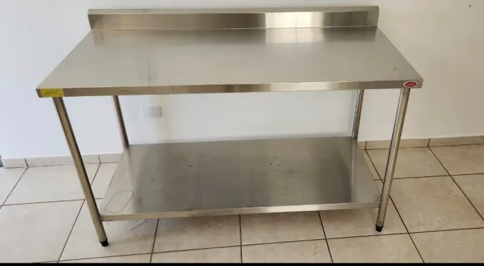 Mesa inox 301 1300x700 