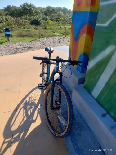Vendo Bicicleta aro 29 colli Shimano acera freio a disco