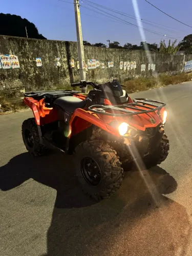 BRP Can-Am 570 4X4 Quadr. 2013