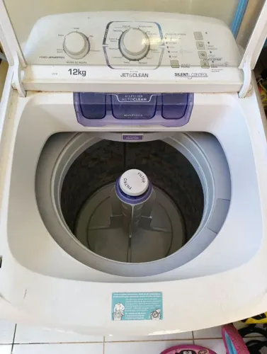 Vendo Máquina de Lavar Electrolux (Defeito)