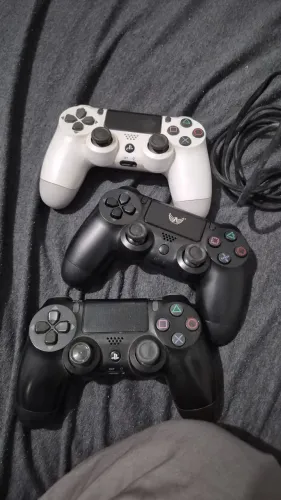 Ps4 Fat + 10 jogos + 3 controles