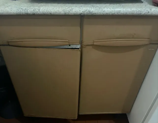 Balcão de cozinha com marrom metal