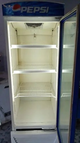 Expositora metal frio 588 litros