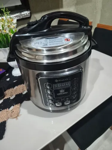 Panela elétrica de Pressão Nova